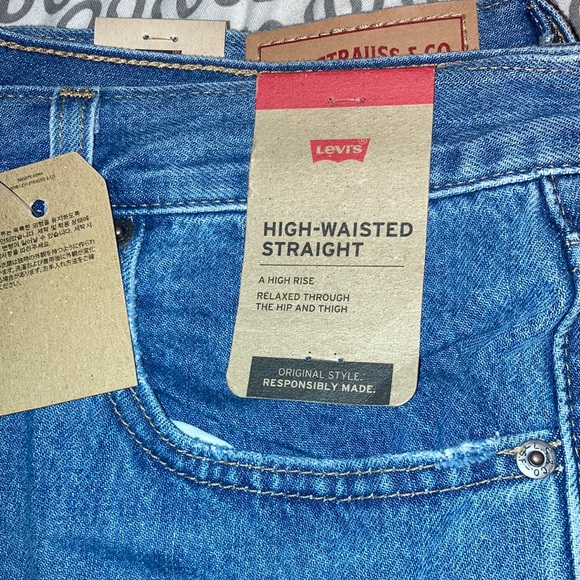 Levi’s high waisted straight